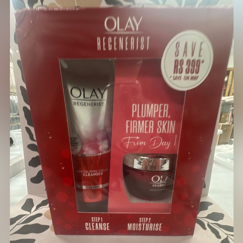 Olay Regenerist Red Skincare Duo